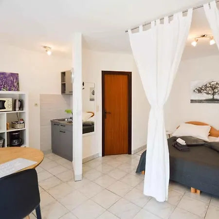 In Pjescana Uvala/istrien 11044 Apartment