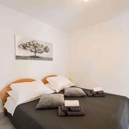 Apartament In Pjescana Uvala/istrien 11044 *